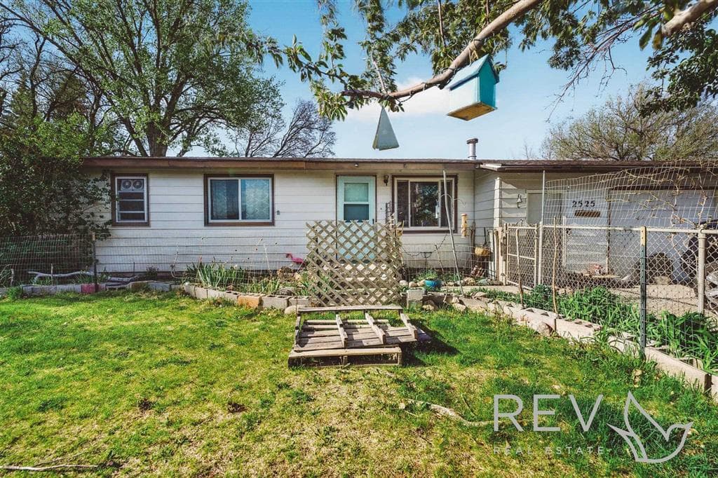 2525 Ina Ave — photo 2 of 20