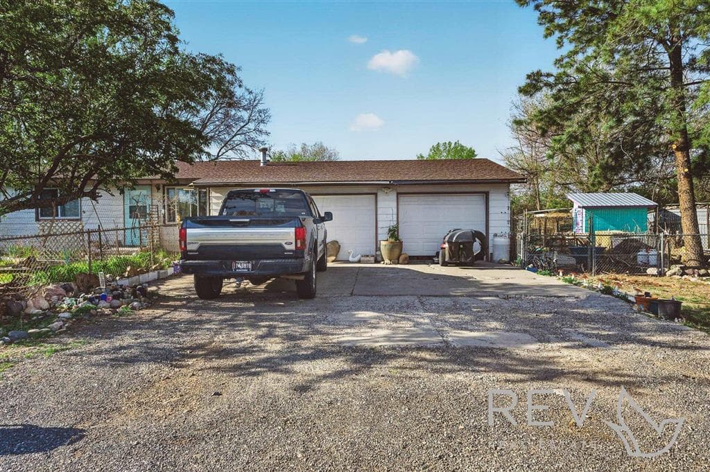 2525 Ina Ave — photo 3 of 20