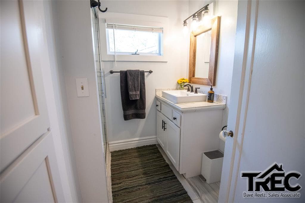 519 Avenue E — photo 11 of 25