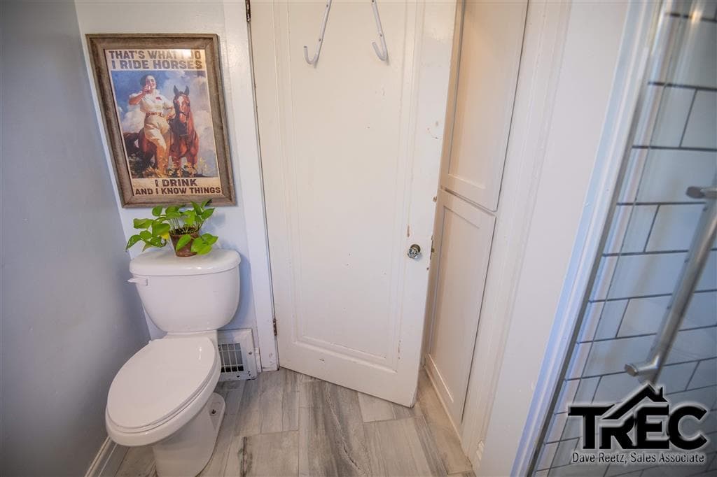519 Avenue E — photo 13 of 25