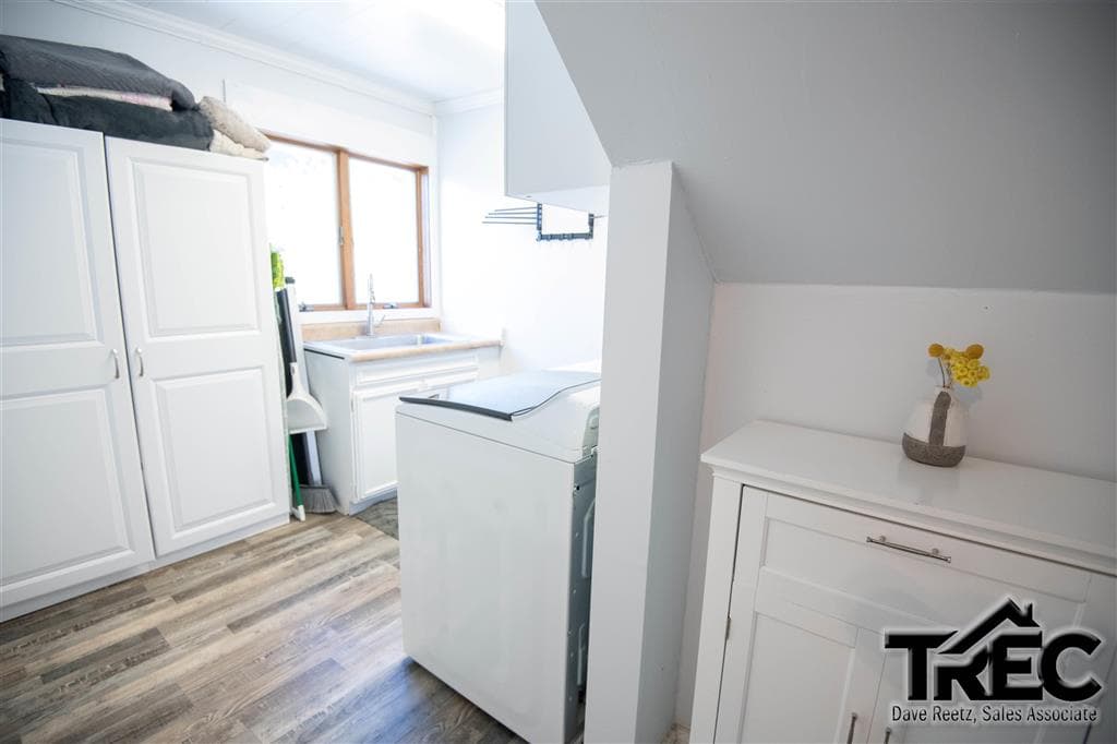 519 Avenue E — photo 14 of 25