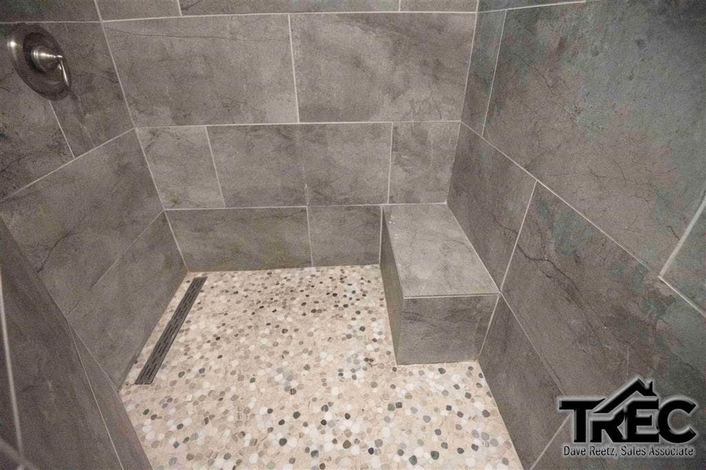 519 Avenue E — photo 19 of 25
