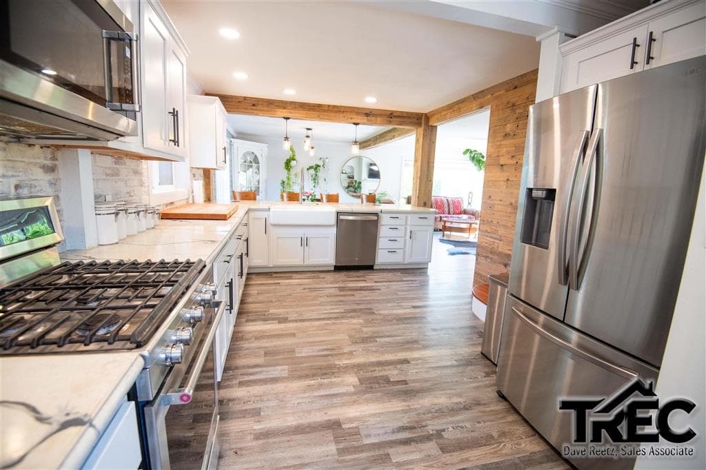 519 Avenue E — photo 9 of 25