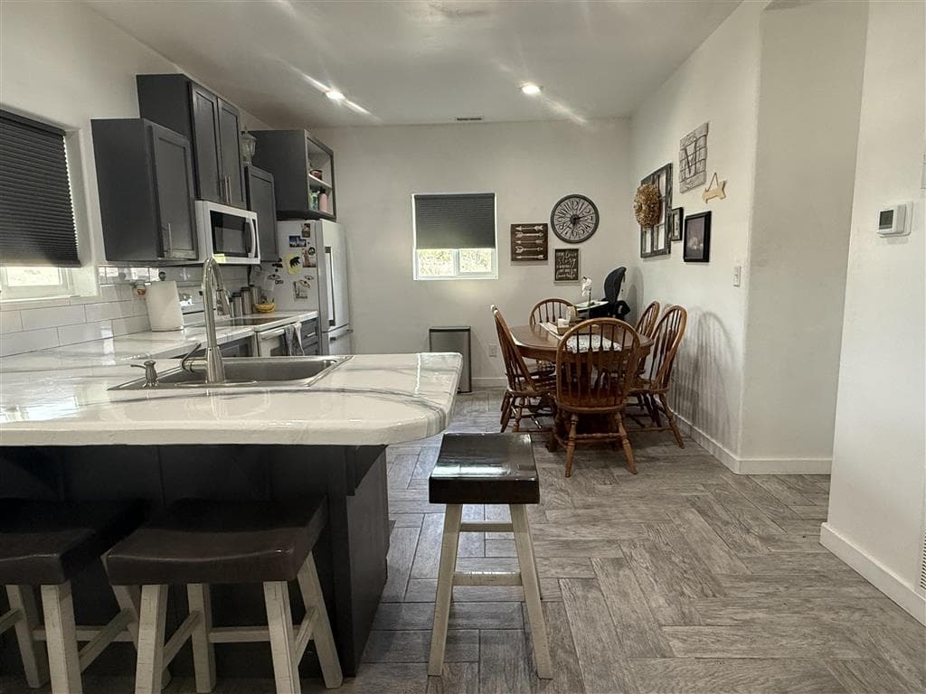 280 W Main St — photo 8 of 25