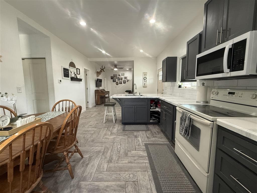 280 W Main St — photo 10 of 25