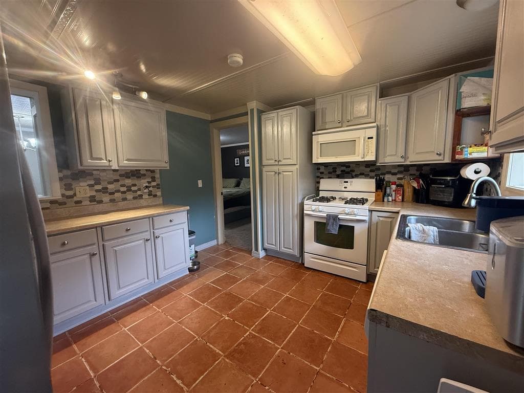 30 W 9th — photo 10 of 25