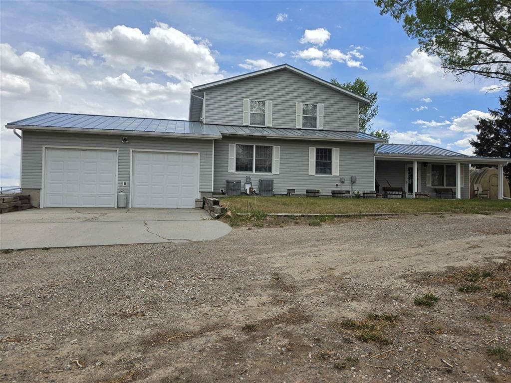 1302 Ten Mile Dr — photo 2 of 25