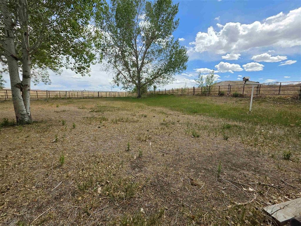 1302 Ten Mile Dr — photo 21 of 25