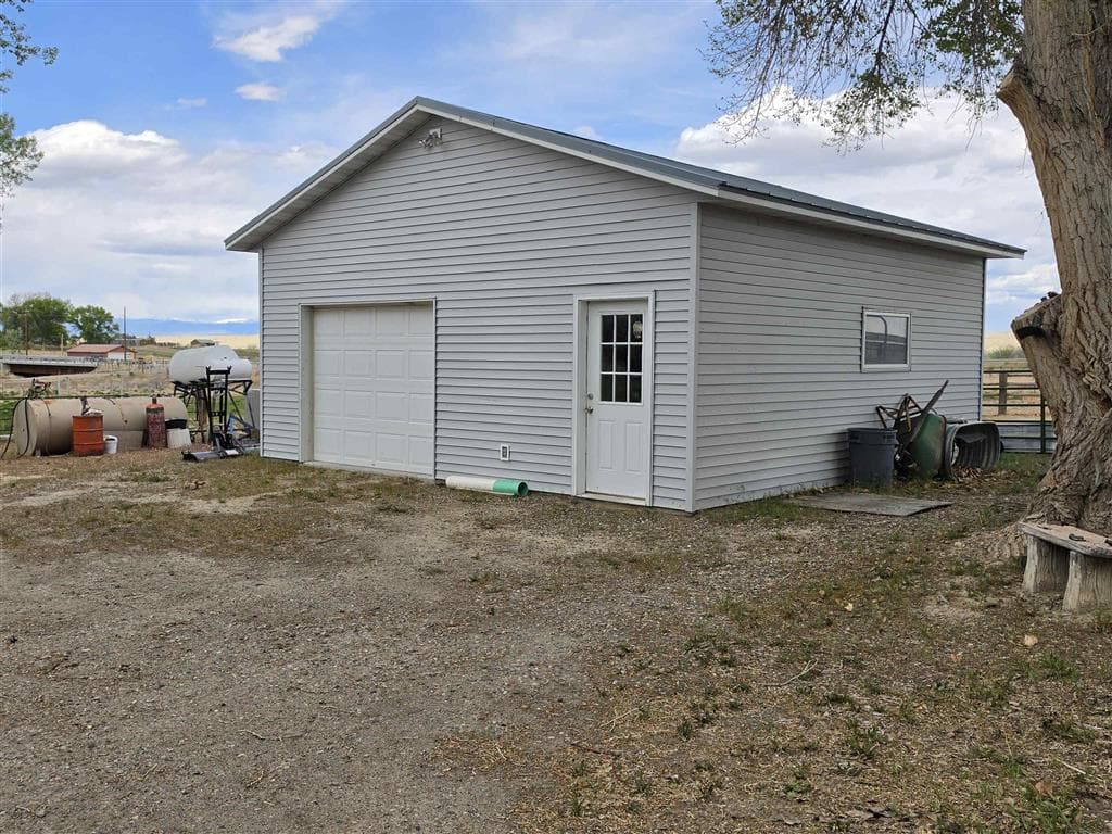 1302 Ten Mile Dr — photo 4 of 25