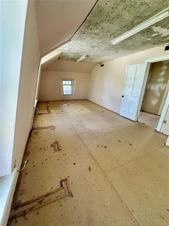 518 W F St — photo 11 of 19