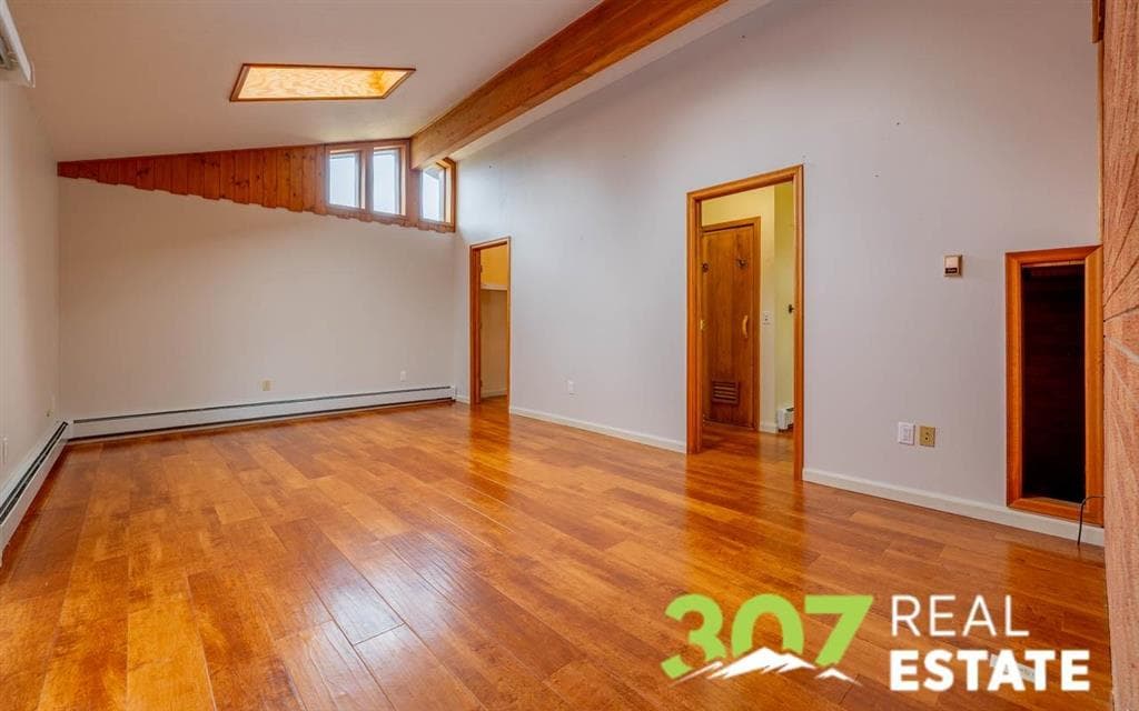 1220 Meadow Ln Ave — photo 9 of 25