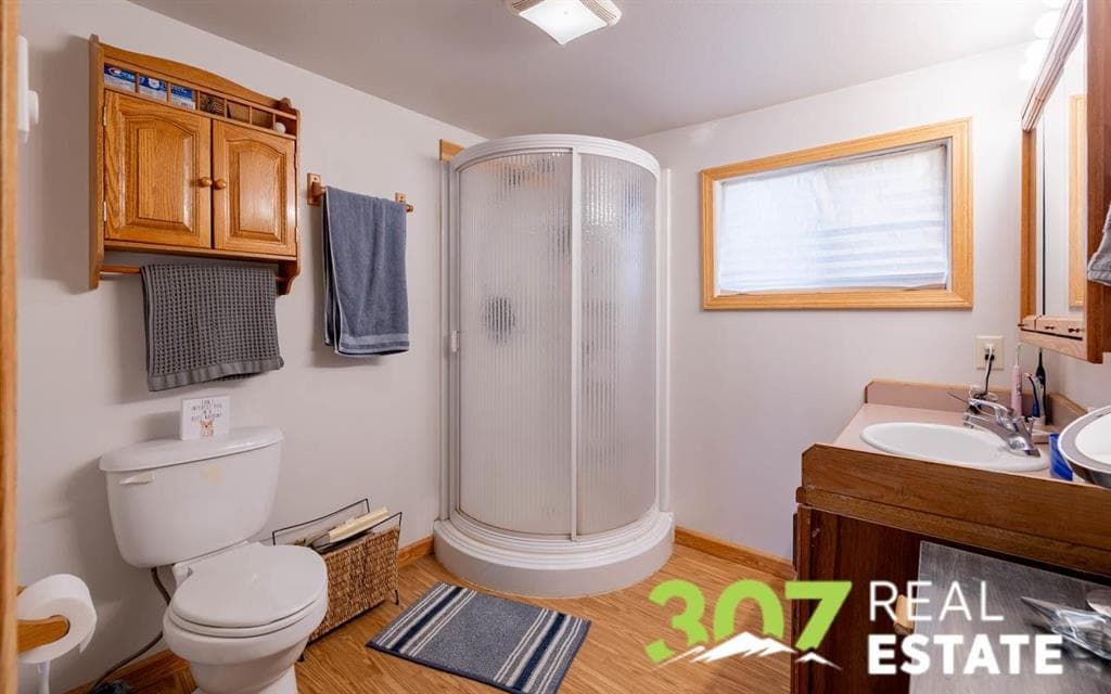 868 E North St — photo 14 of 25