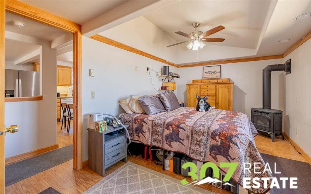 868 E North St — photo 15 of 25