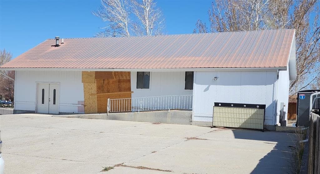 1800 Cardinal Street — photo 2 of 9