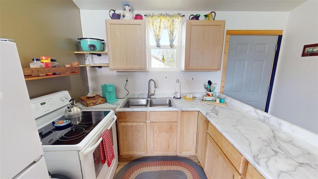 517 S 10th St — photo 7 of 25