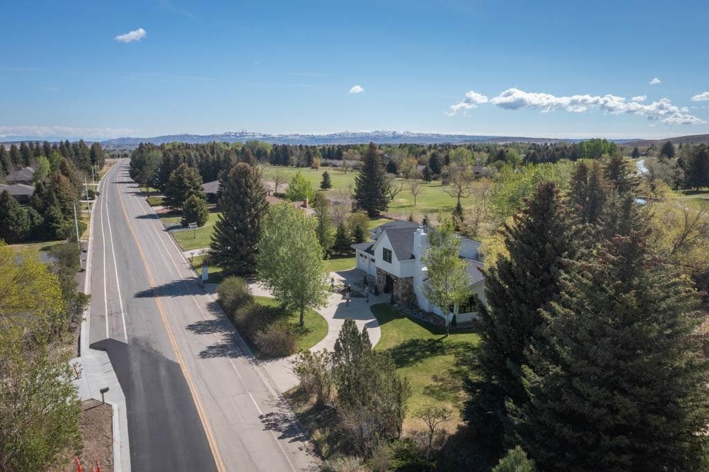 502 Skyline Dr — photo 4 of 25