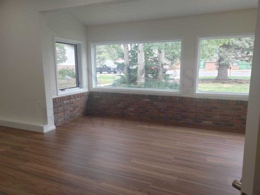 2537 Newton Ave — photo 7 of 17