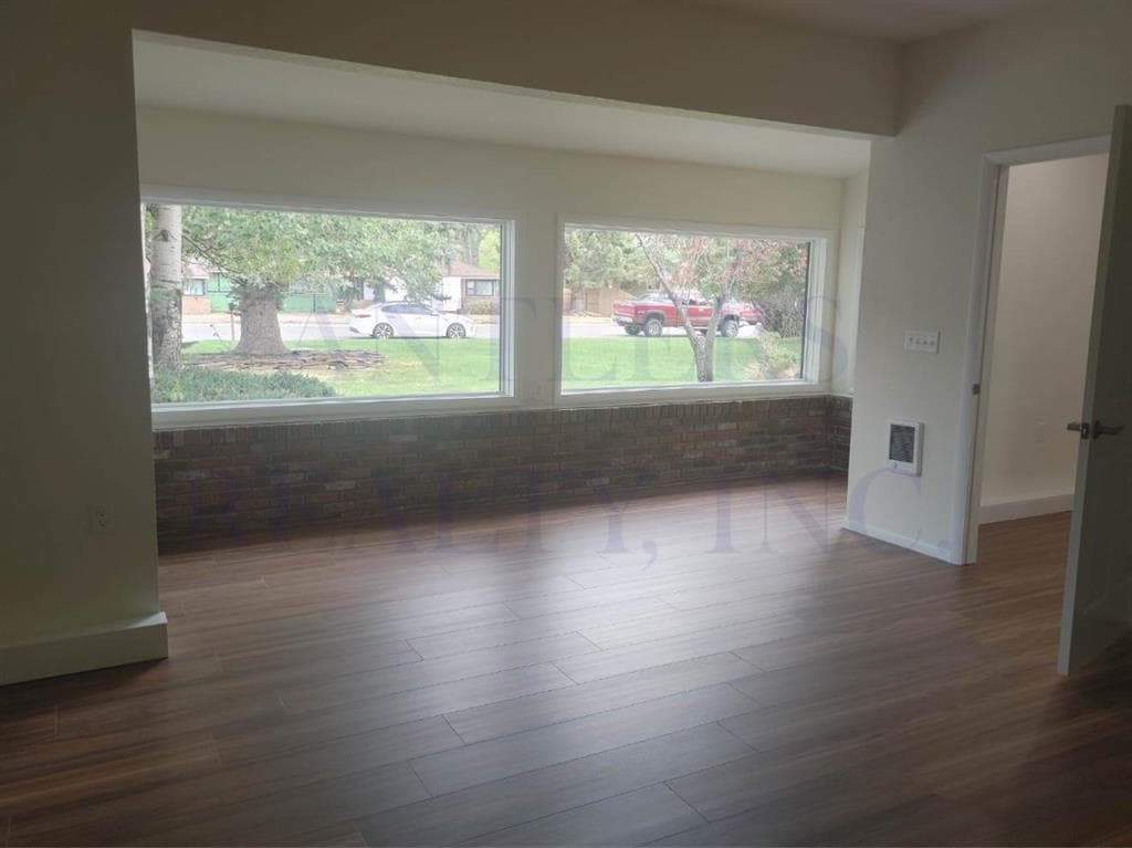 2537 Newton Ave — photo 8 of 17