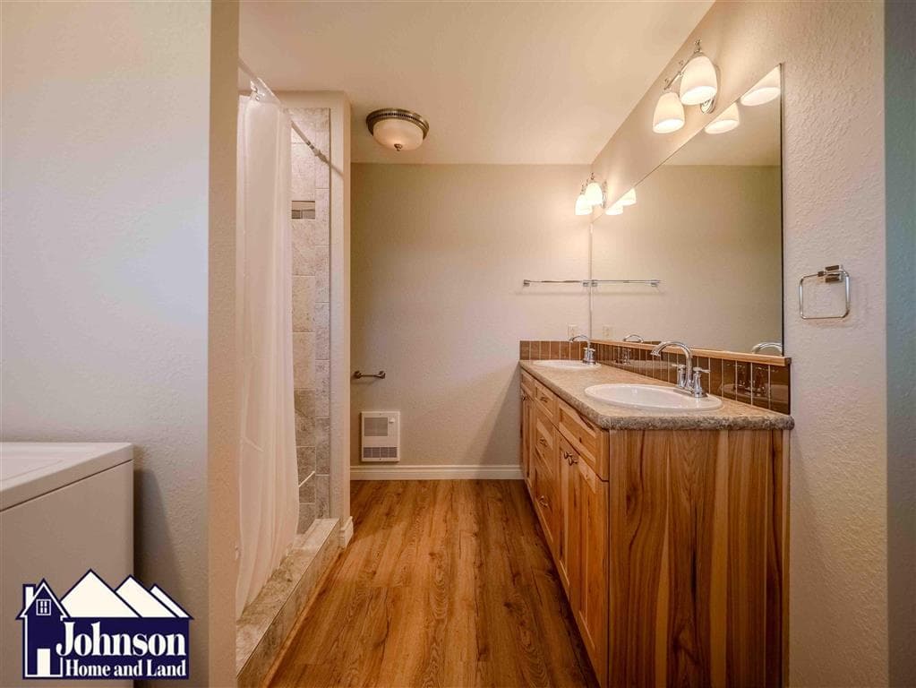 283 E 3rd St — photo 17 of 25