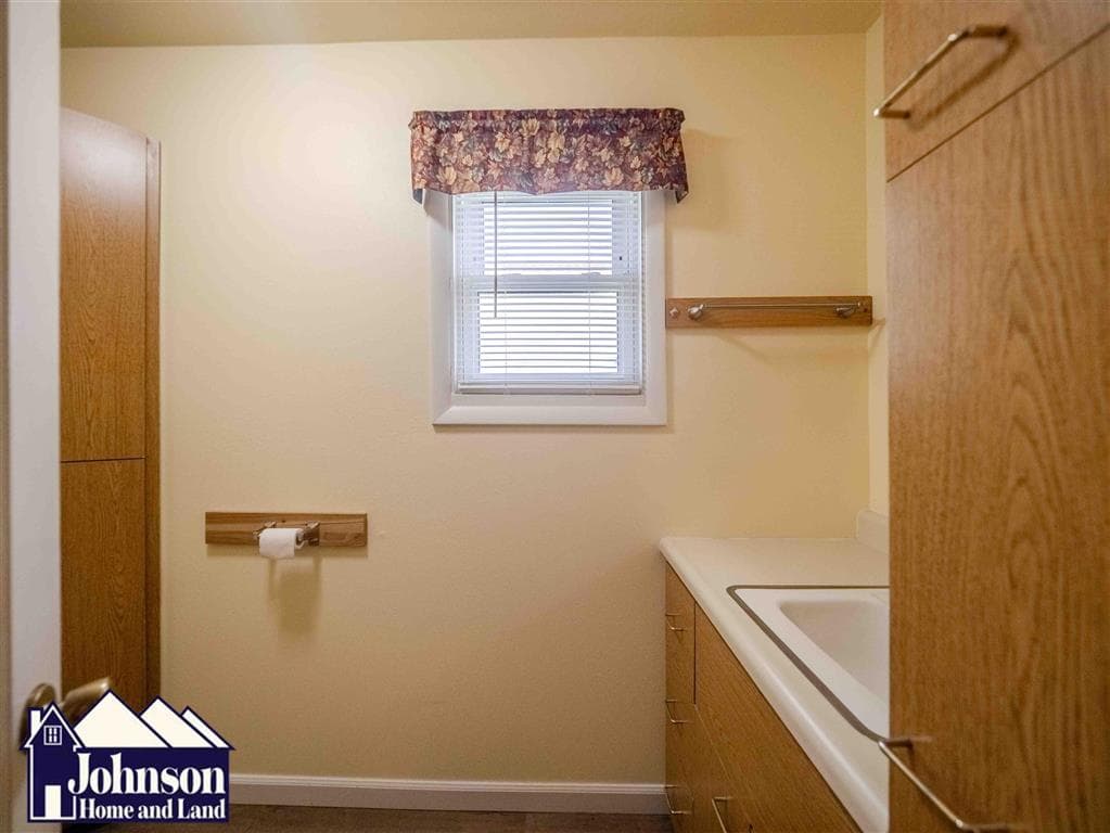 283 E 3rd St — photo 24 of 25