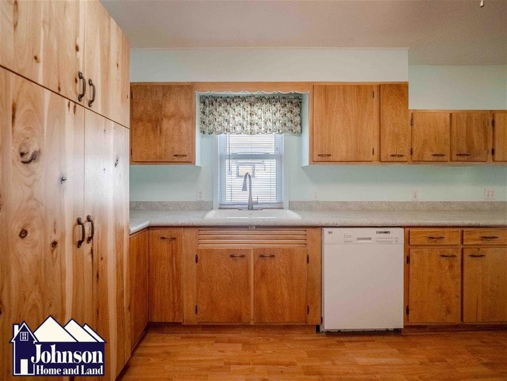 283 E 3rd St — photo 7 of 25