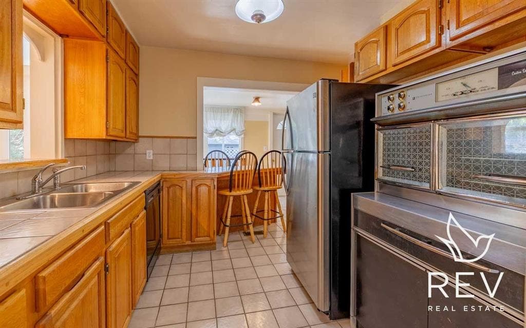 1244 Bleistein Ave — photo 2 of 25