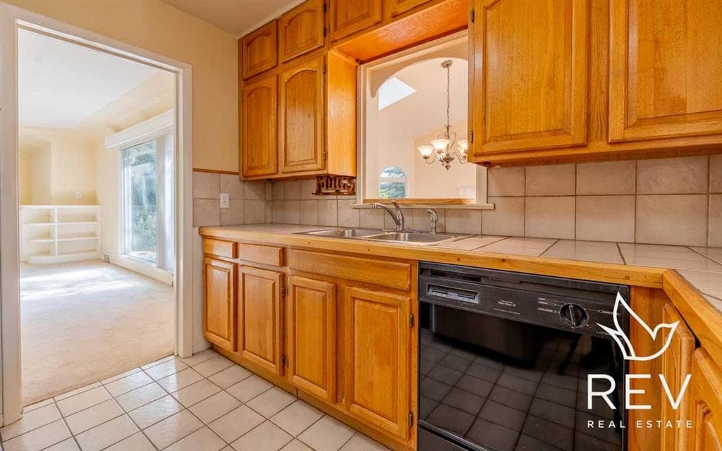 1244 Bleistein Ave — photo 6 of 25