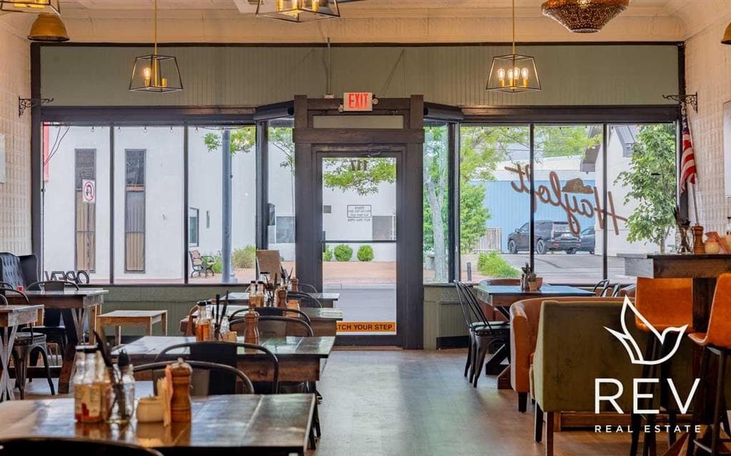 117 S Bent St — photo 4 of 25