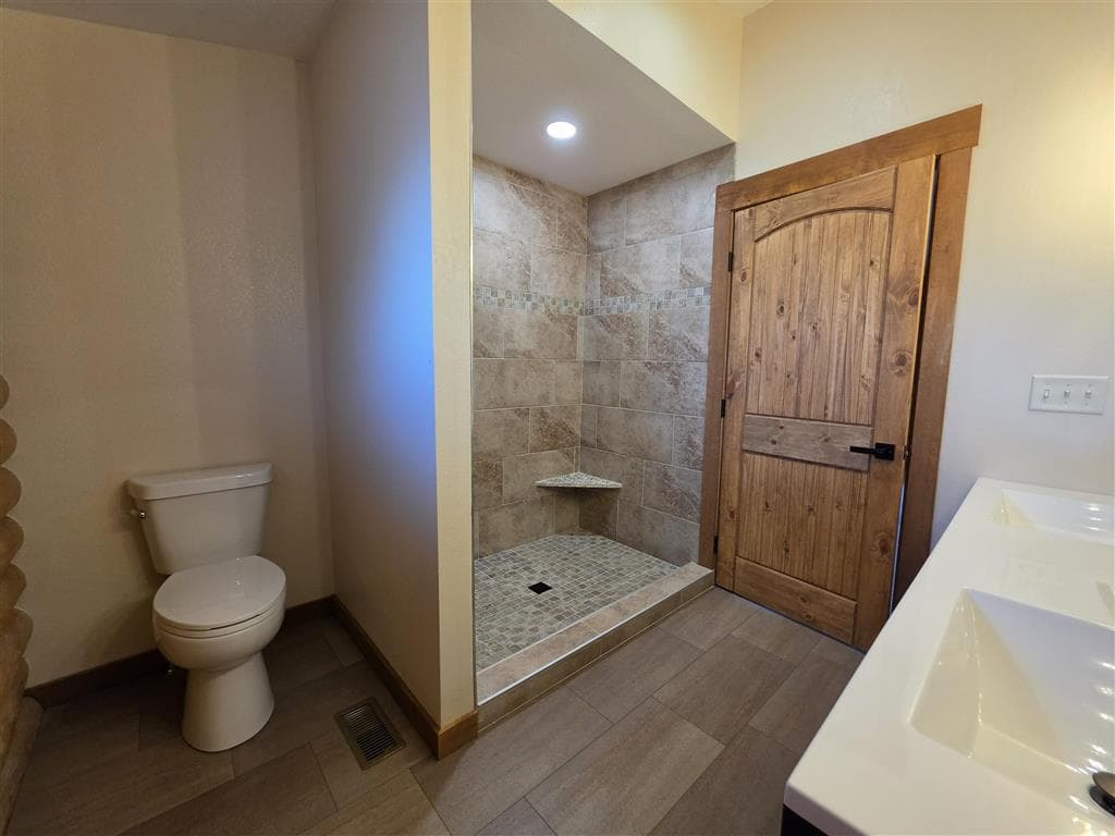 311 Bridge Ave — photo 23 of 25