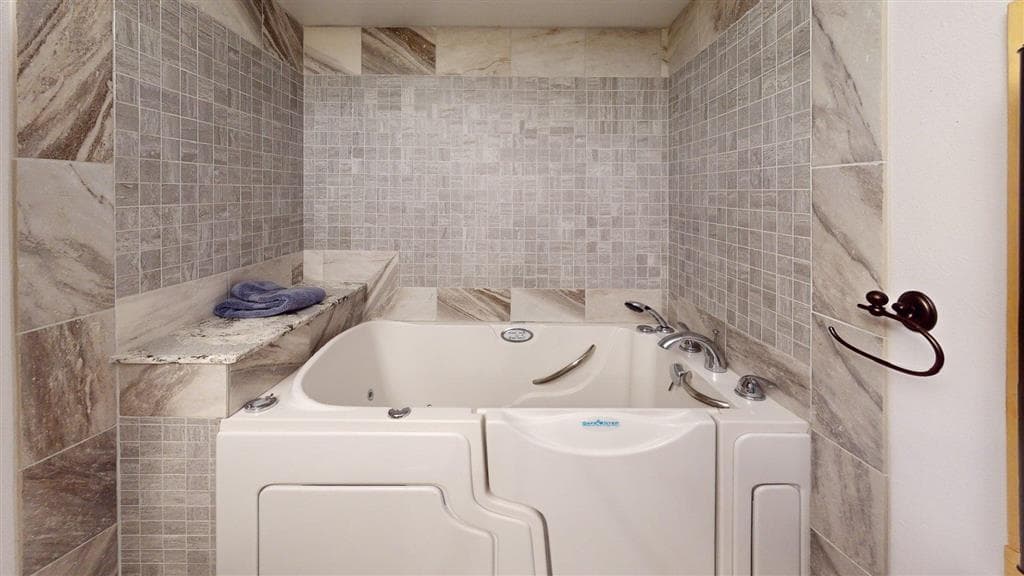 1226 33rd St — photo 18 of 25