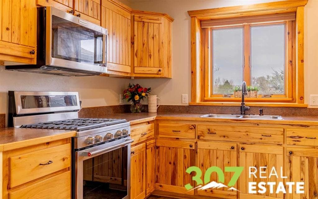2832 Kent Ave — photo 11 of 25