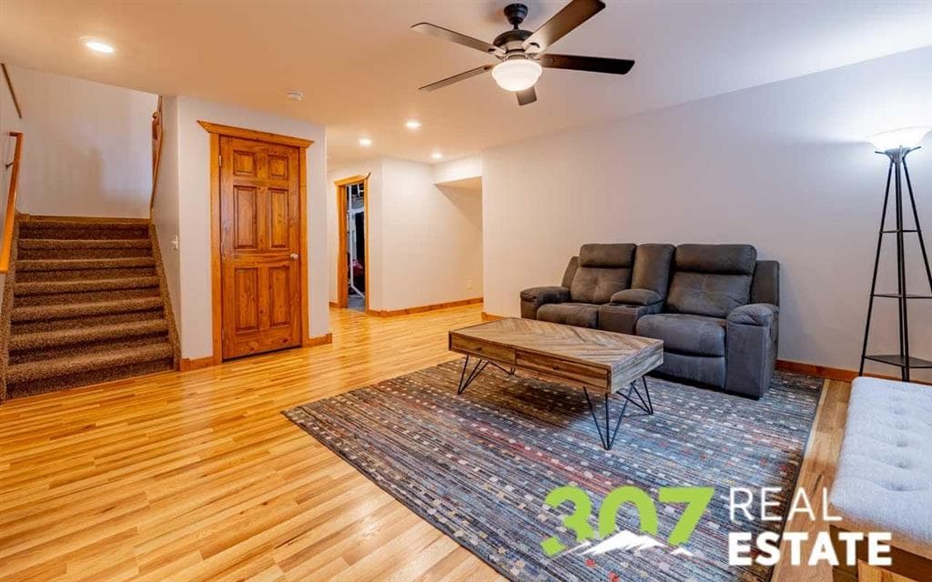 2832 Kent Ave — photo 23 of 25