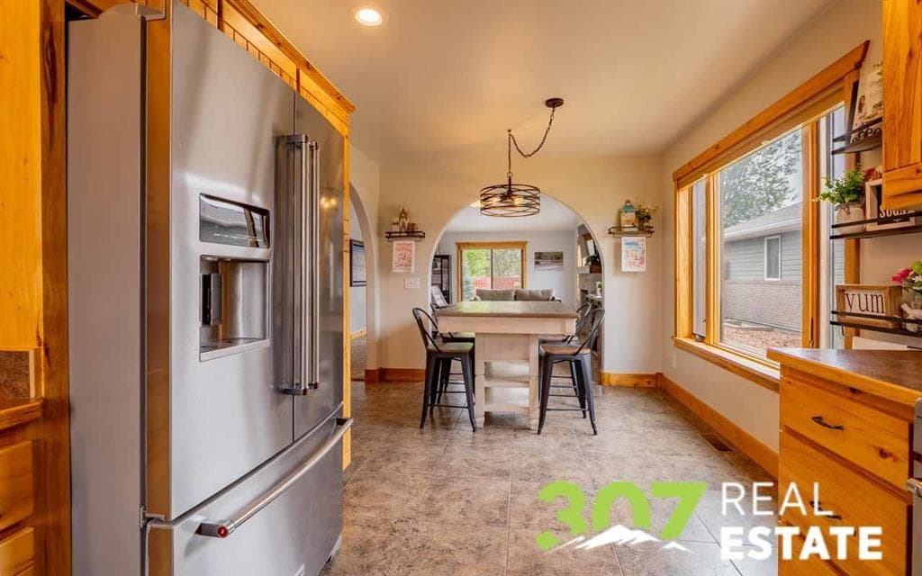 2832 Kent Ave — photo 7 of 25