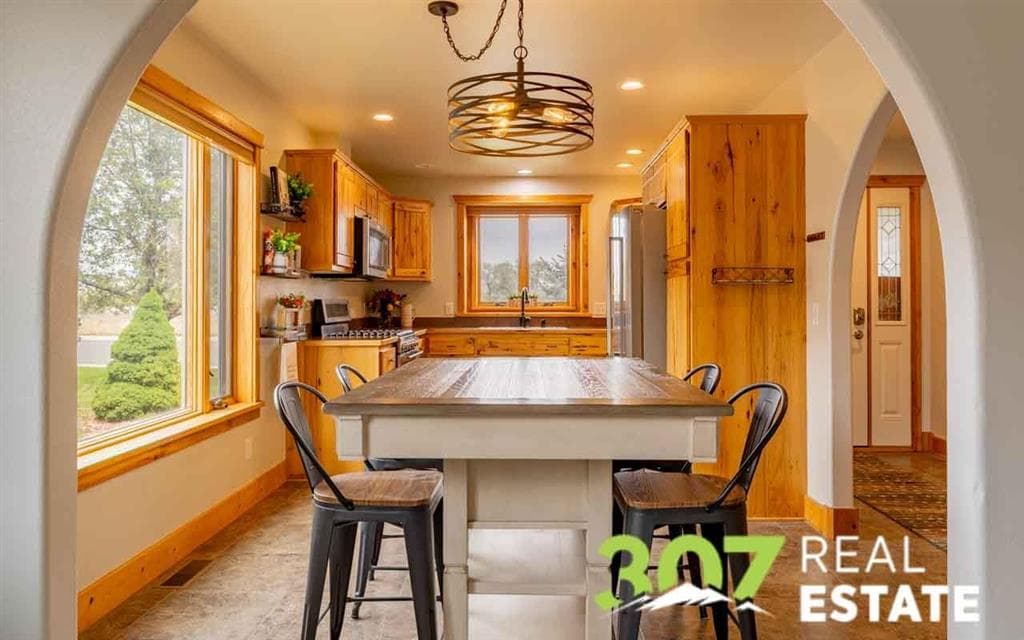 2832 Kent Ave — photo 10 of 25