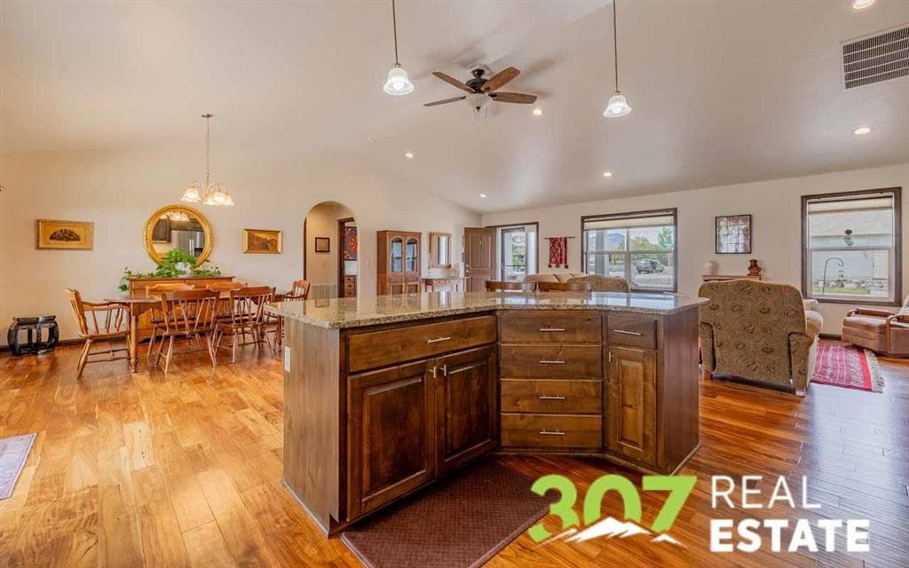 3431 Appalachian Ave — photo 4 of 25