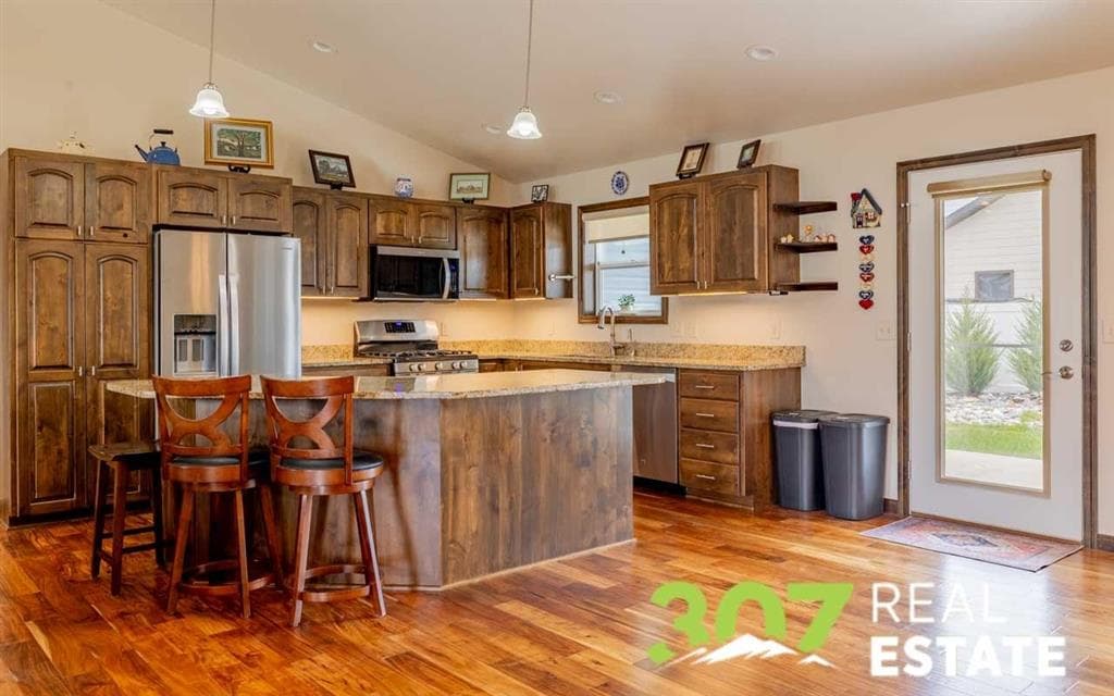 3431 Appalachian Ave — photo 5 of 25