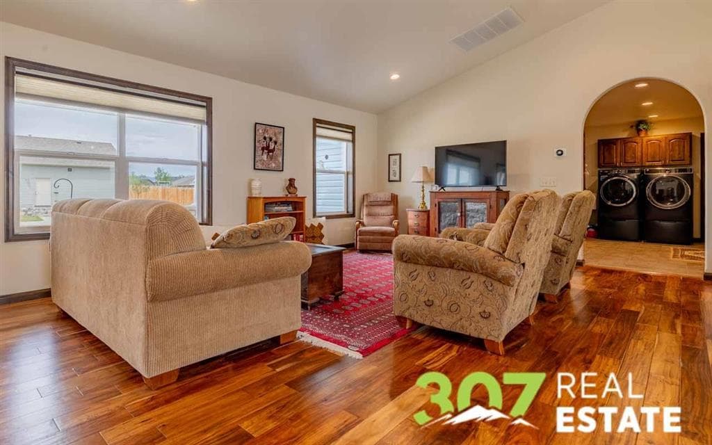 3431 Appalachian Ave — photo 9 of 25
