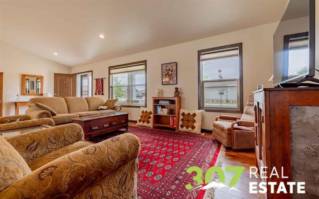 3431 Appalachian Ave — photo 10 of 25