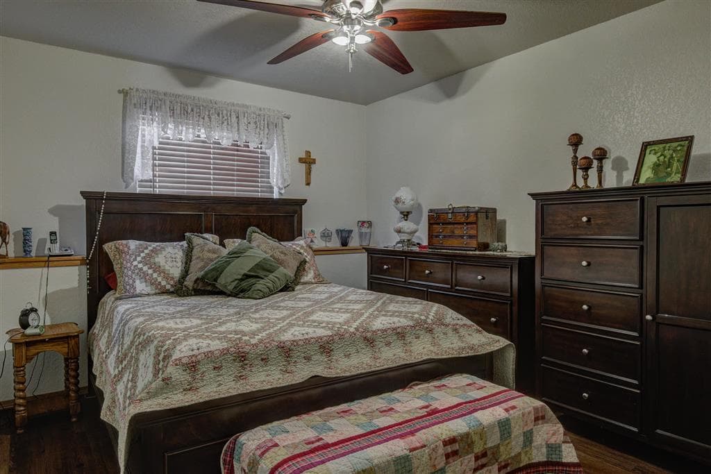 2803 Lincoln Ave — photo 14 of 25