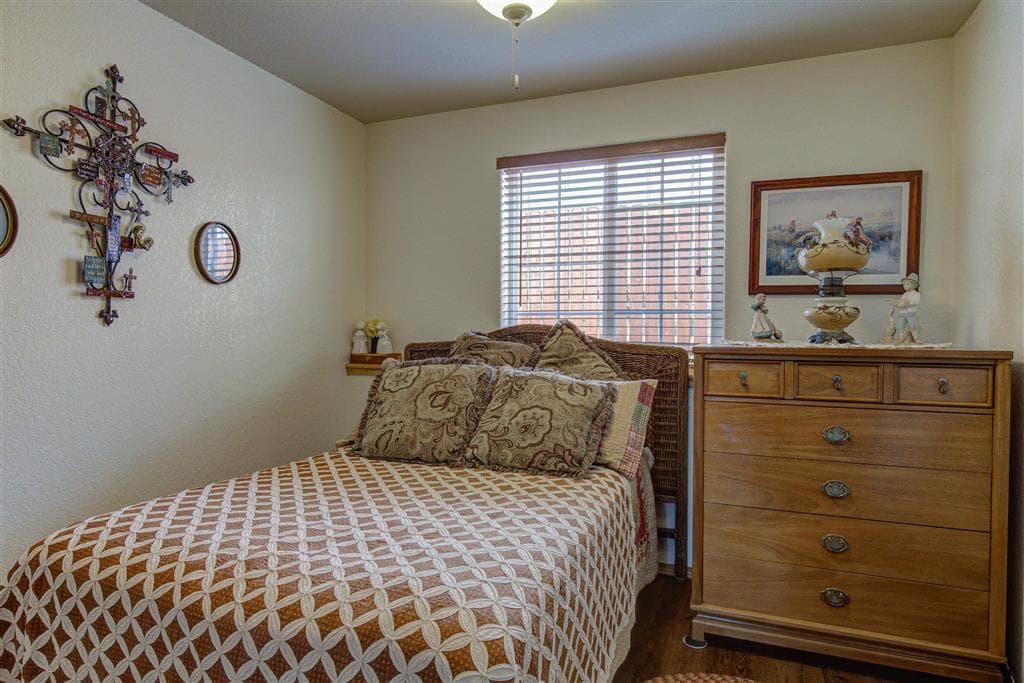 2803 Lincoln Ave — photo 16 of 25