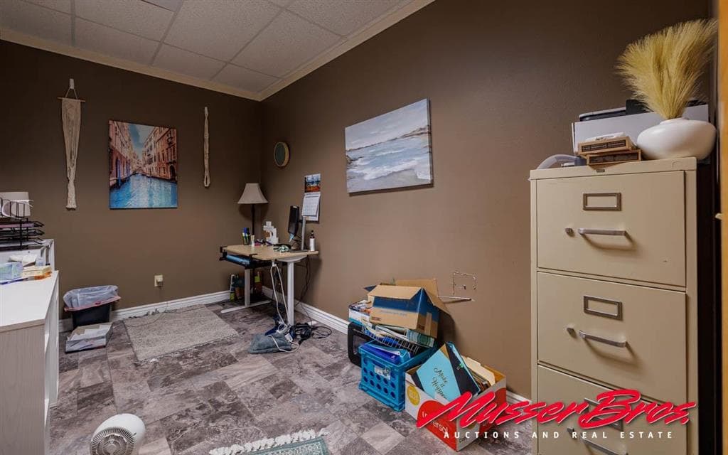 2706 Big Horn Ave — photo 2 of 25