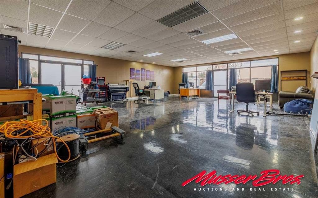 2706 Big Horn Ave — photo 4 of 25