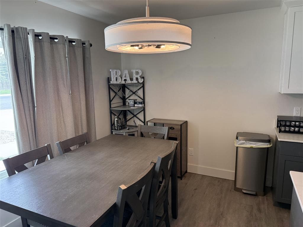 742 N Clark St — photo 5 of 17
