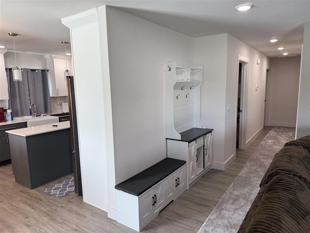 742 N Clark St — photo 7 of 17