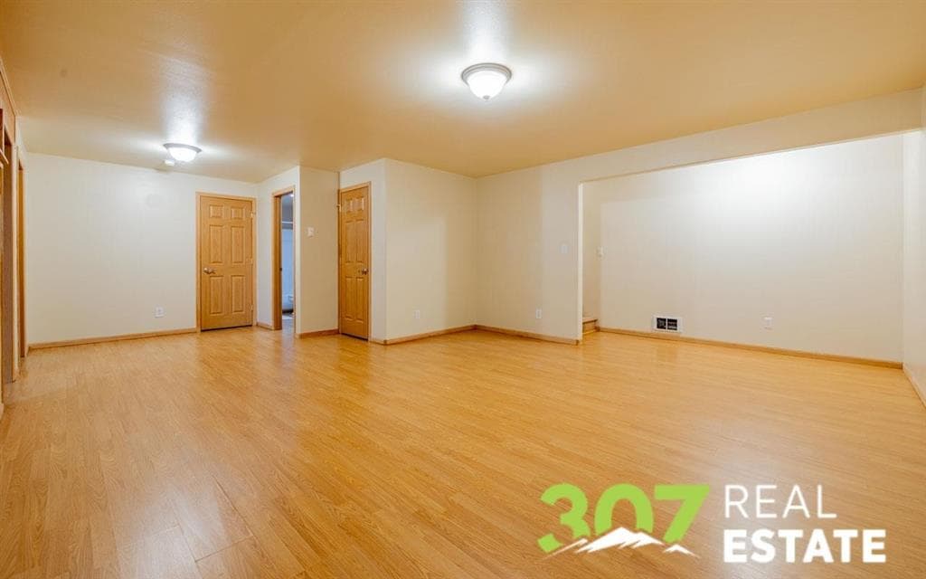 2830 Lincoln Ave — photo 16 of 25
