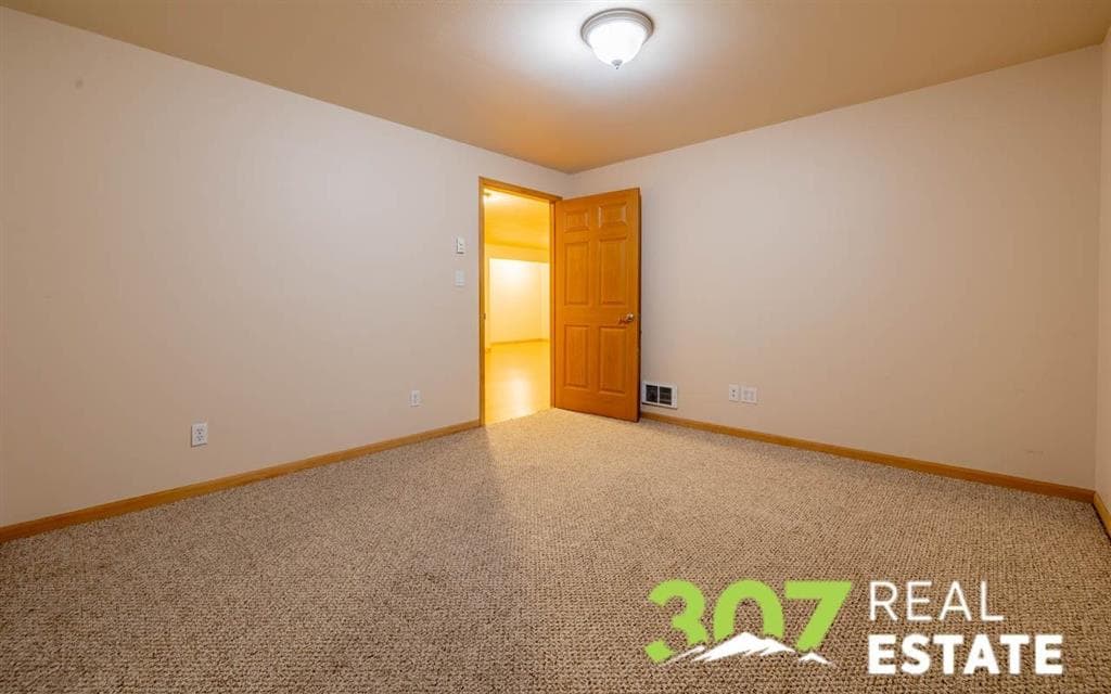 2830 Lincoln Ave — photo 18 of 25