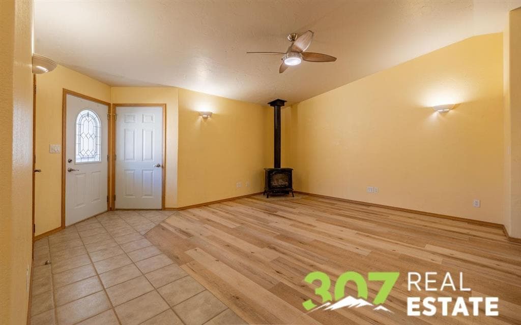 2830 Lincoln Ave — photo 3 of 25