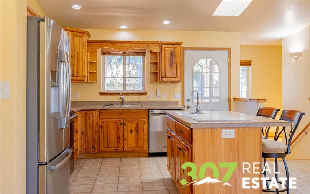 2830 Lincoln Ave — photo 7 of 25
