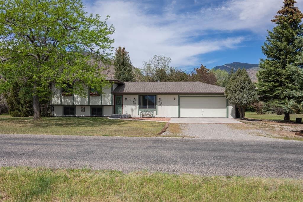 2305 Tresler Ave — photo 18 of 25