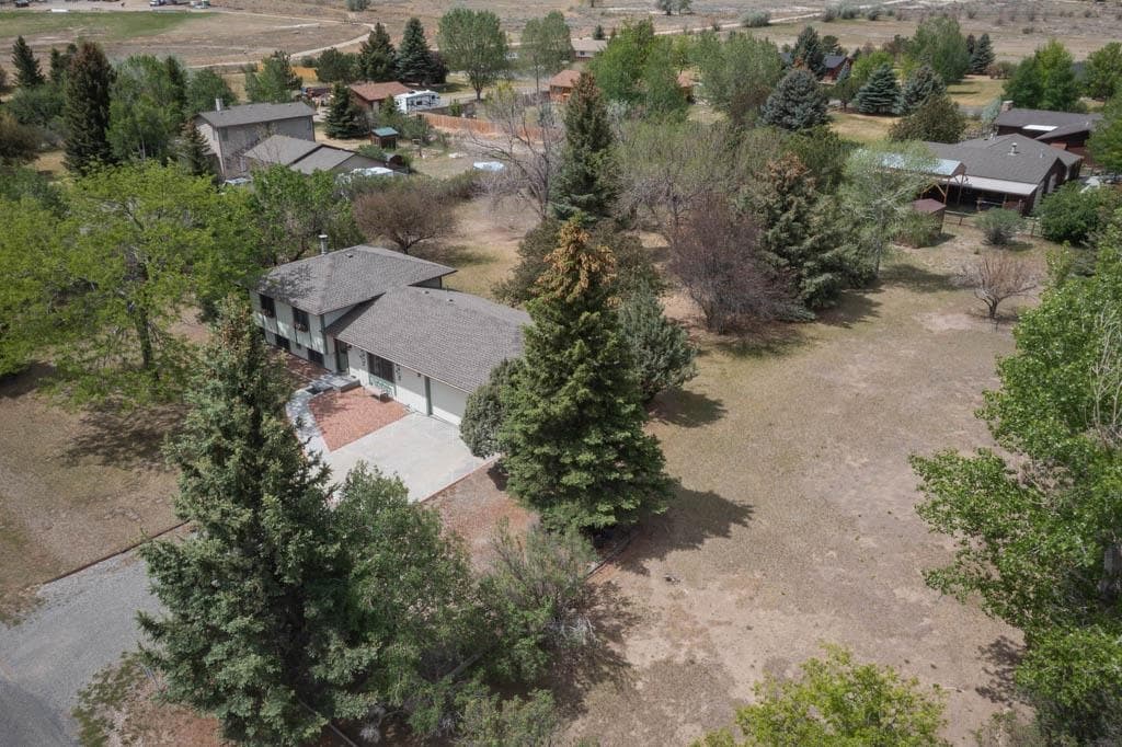 2305 Tresler Ave — photo 4 of 25
